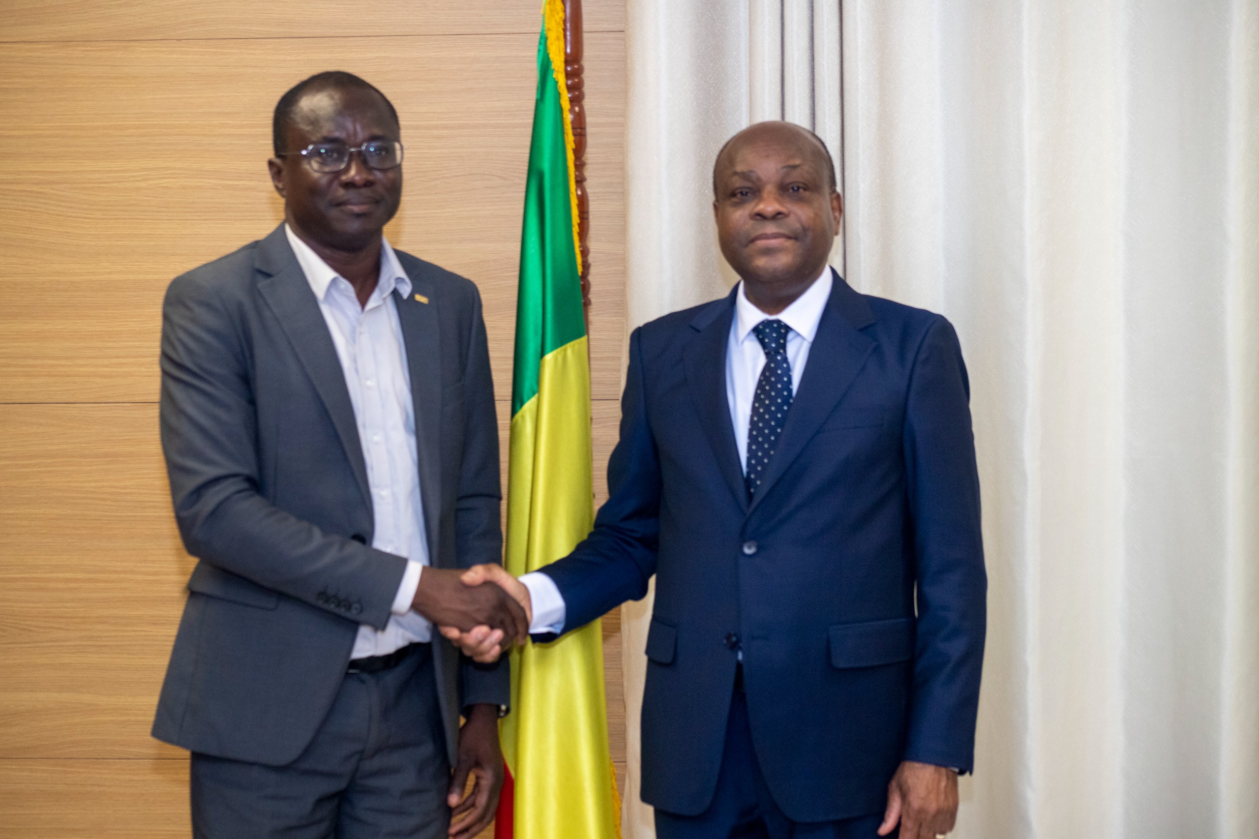 Cour constitutionnelle : échanges fructueux entre le Pr Dorothée SOSSA et une délégation de la plateforme électorale des OSC